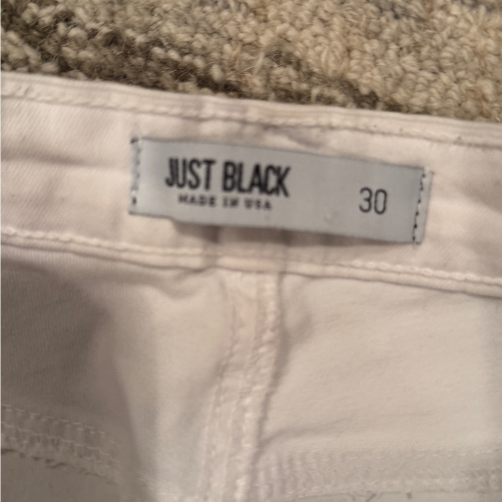 Just Black Women's distressed Skinny Jeans - White like new, worn once - Picture 6 of 8